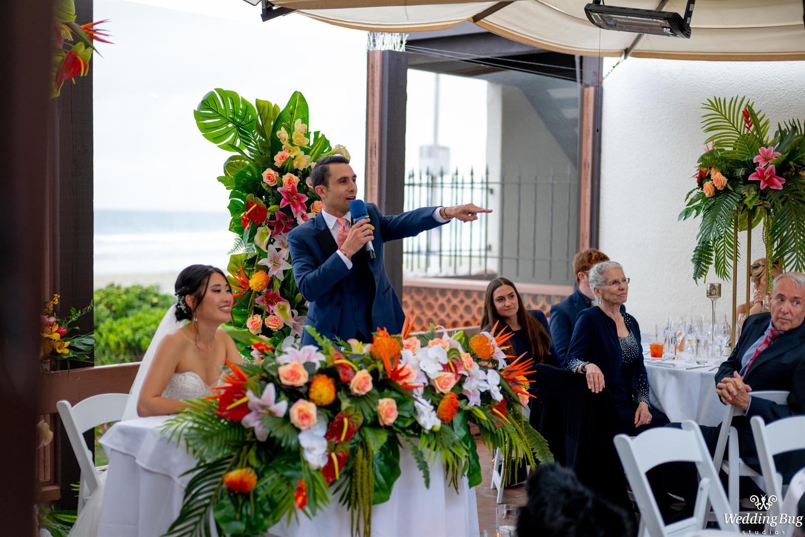 Candid moments at the reception caught by Second Photographer